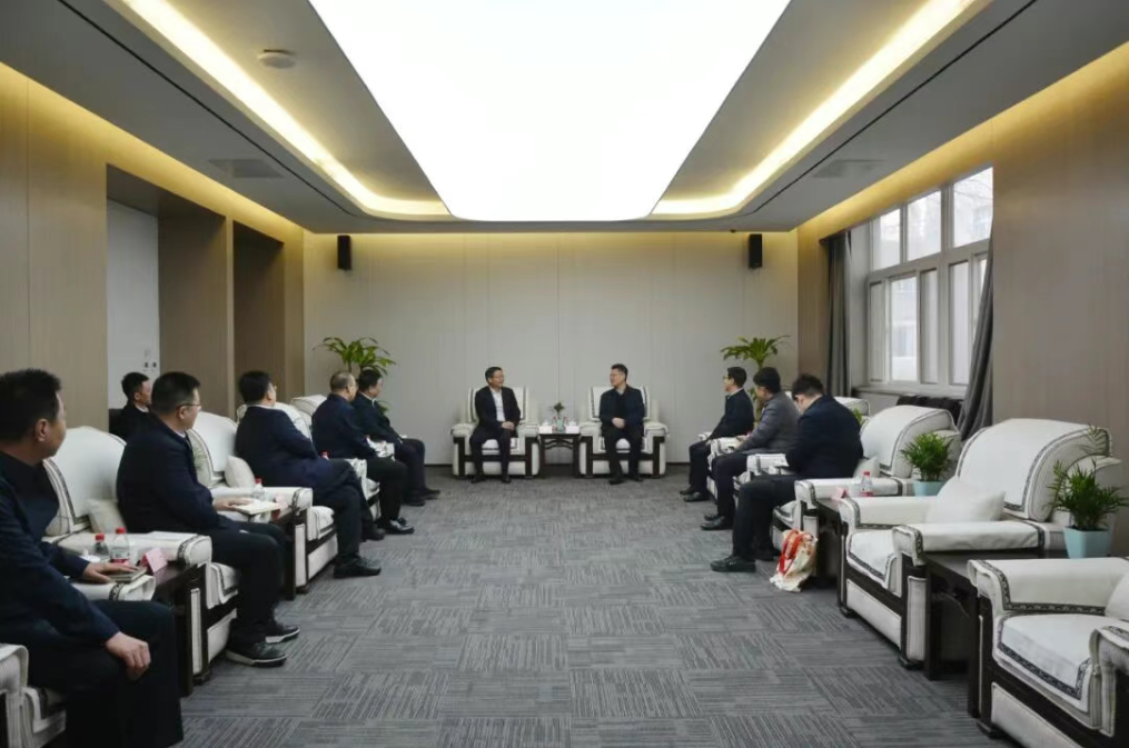 石雨赴西安开展短期工作         中建二局土木工程集团有限公司     2026年2月26日 19:59 北京              在小说阅读器读本章    去阅读        在小说阅读器中沉浸阅读